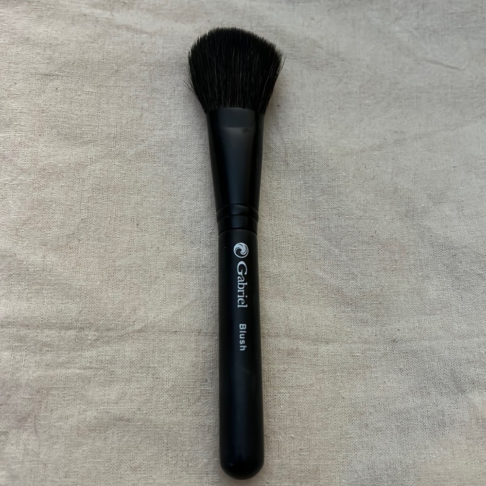 gabirel cosmetics blush brush